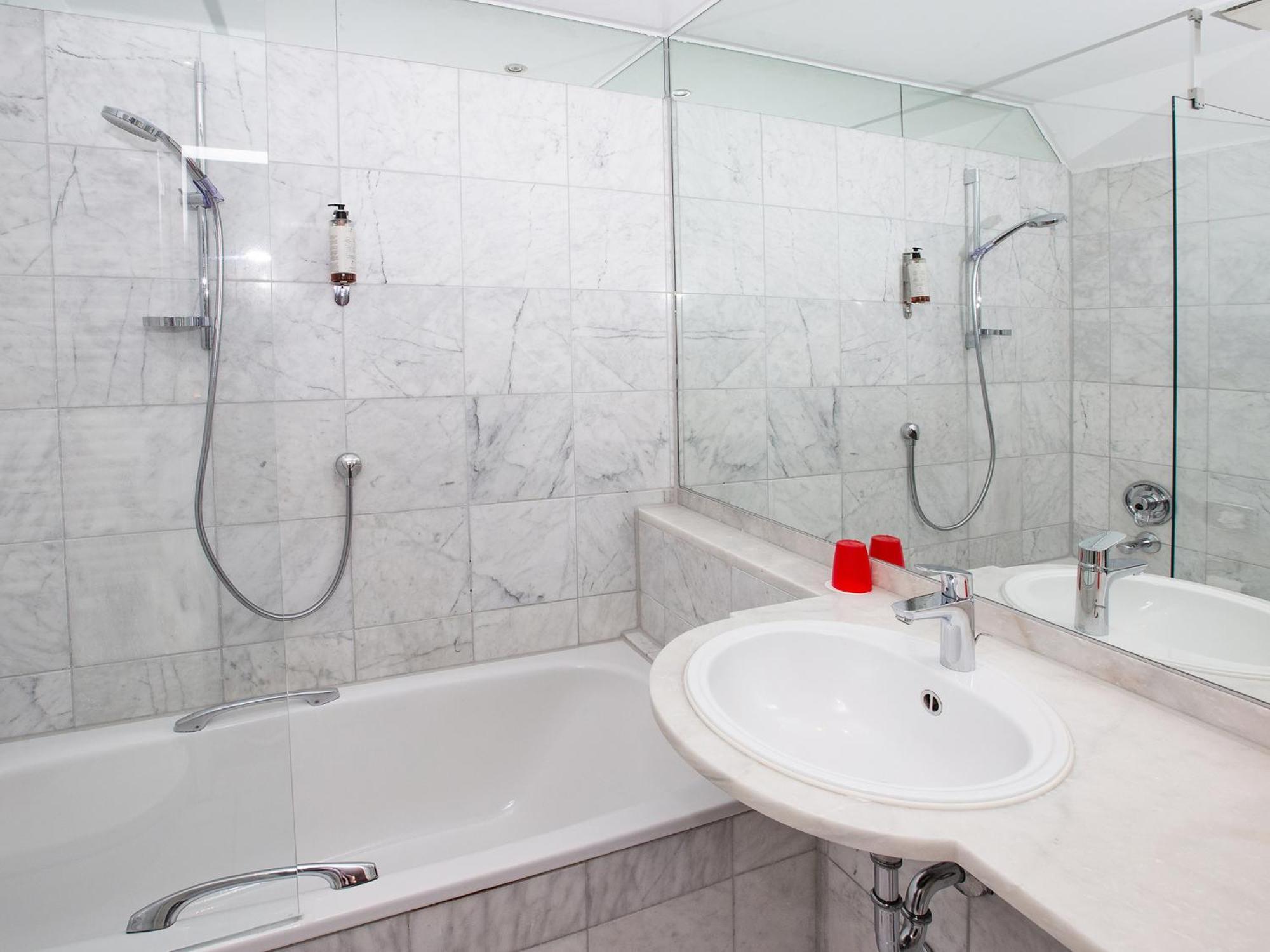 Dormero Bargenturm 4* Luneburg